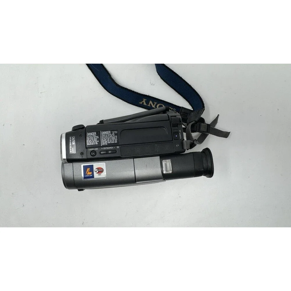 Sony Handycam CCD-TR86 8mm 30 X Digital Zoom Handheld Video Camera Parts Only!